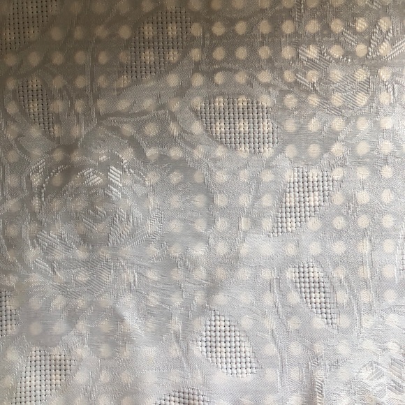 Vintage Floral White Lace Placemat Pair with Roses - Picture 9 of 15